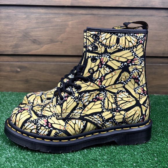 Dr. Martens 1460 Women's 6 Yellow Butterfly Suede Lace Up Combat Boots Rare New - Picture 11 of 16